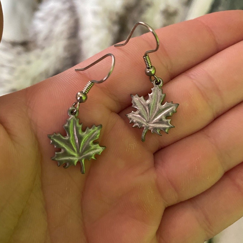 Maple leaf earrings